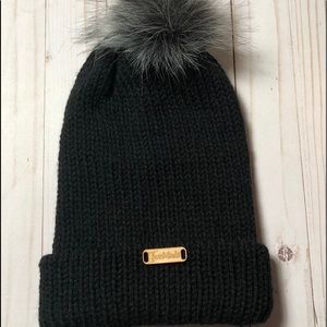 Women’s Black Pom Pom Beanie